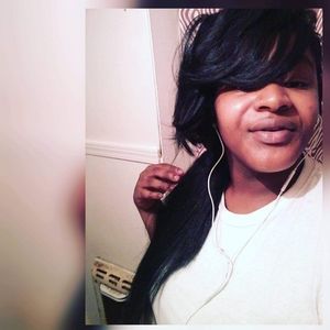 Meet your Posher, Kaya